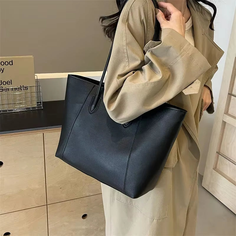 Hot Selling Light Luxury Sewing Thread Pu Zipper Women'S Handbag 2024 New Fashionable Women'S Commuting Shoulder Bag