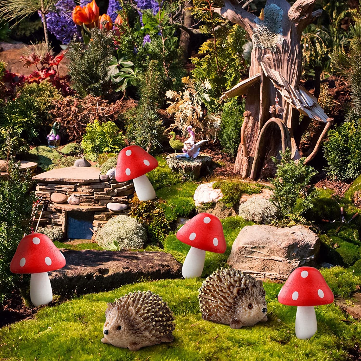 Resin Hedgehogs & Wood Mushroom Sculpture, Fairy Wild Garden Supplies, 6 Pieces, Red, Handmade Decor