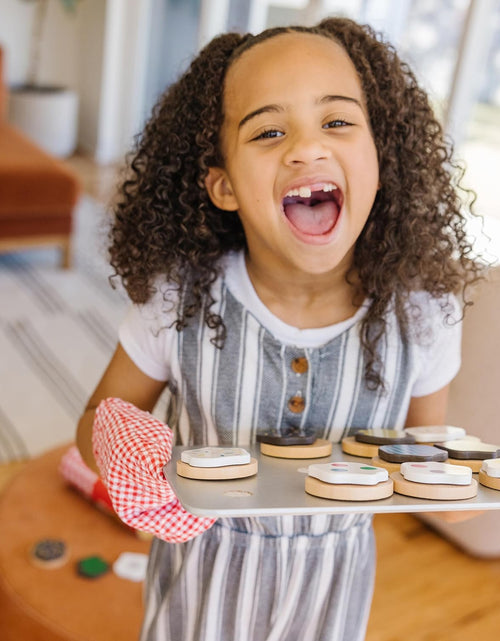 Load image into Gallery viewer, Slice and Bake Wooden Cookie Play Food Set - Pretend Cookies and Baking Sheet, Wooden Play Food Set, Toy Baking Set for Kids Ages 3+
