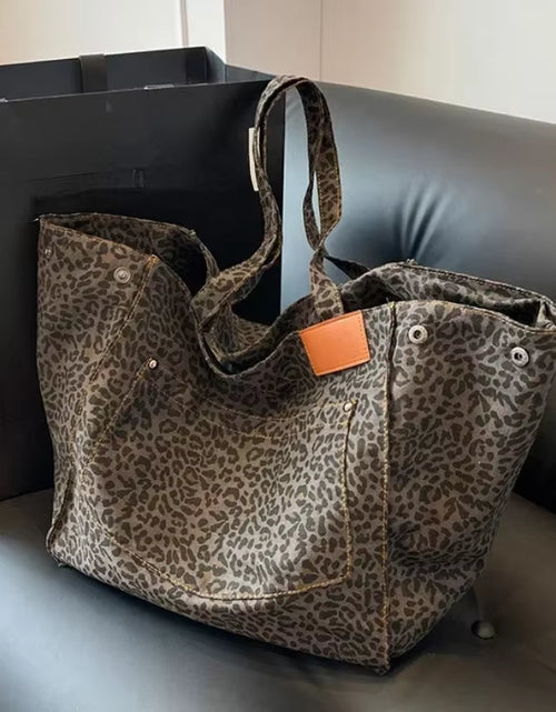 Load image into Gallery viewer, Oversized Leopard Prints Shoulder Bags for Women Deformable Canvas Large Capacity Shopping Totes 2024 Winter New Luxury Handbags
