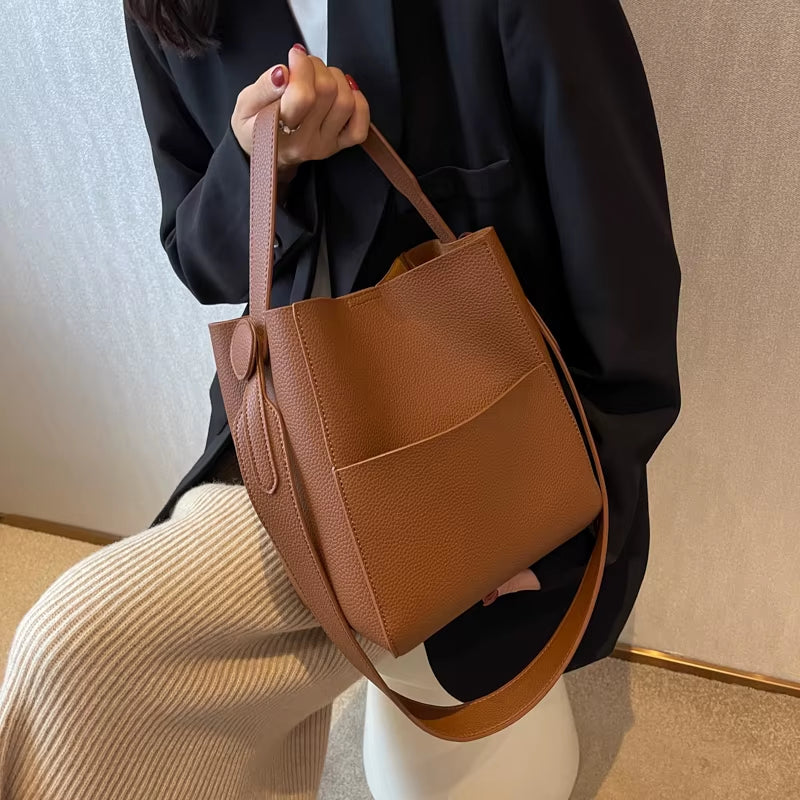 2024 Wide Strap Message Handbag Women Shoulder Bags Leather Soft Casual Bucket Large Capacity Simple Multi-Function Luxury Tote